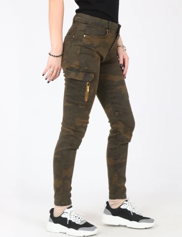 Blugi Bershka, army