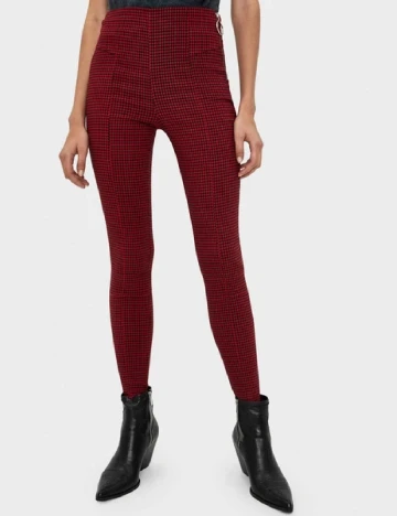 Pantaloni Bershka, rosu