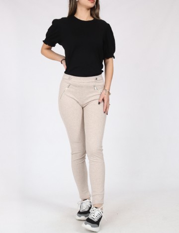 
						Pantaloni Bershka, crem
