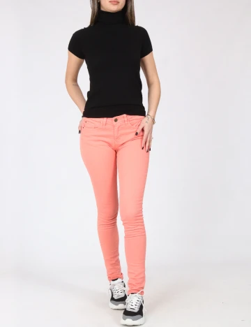 Blugi Pull&Bear, roz