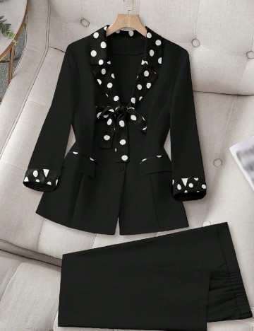 
						Compleu SHEIN CURVE, negru