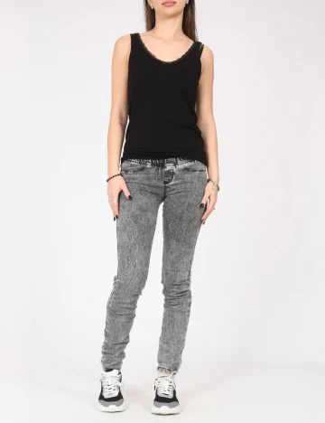 Pantaloni Bershka, gri