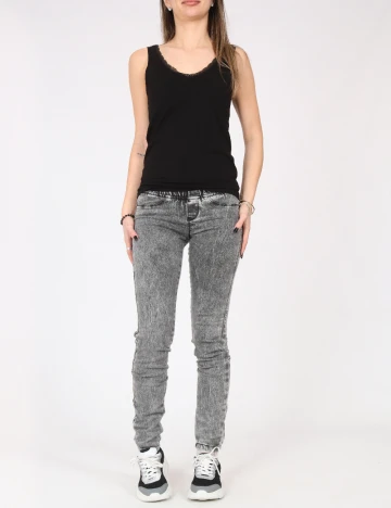 Pantaloni Bershka, gri