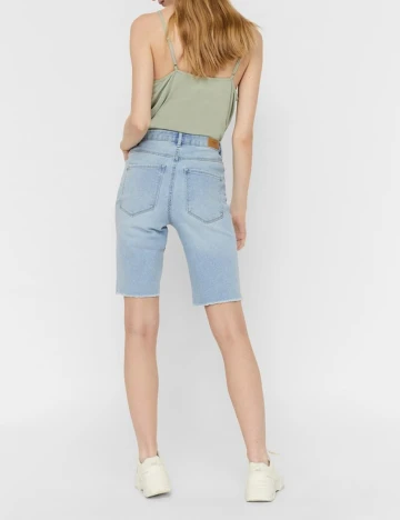 Pantaloni scurti Vero Moda, albastru denim, S
