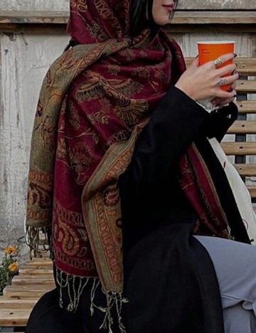 
						Esarfa SHEIN, mix culori