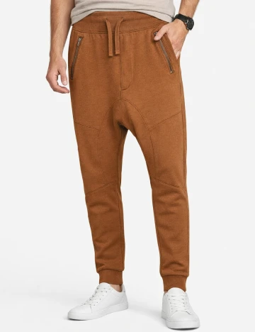 Pantaloni Bershka, maro