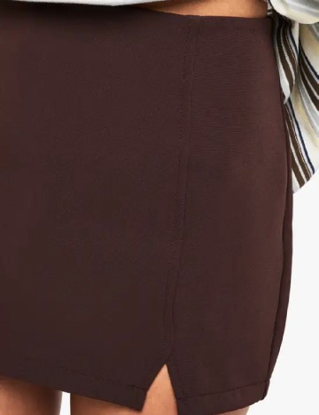 Fusta Boohoo, maro