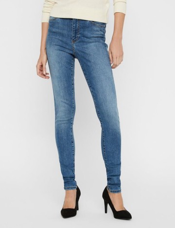 
						Blugi Vero Moda, albastru denim