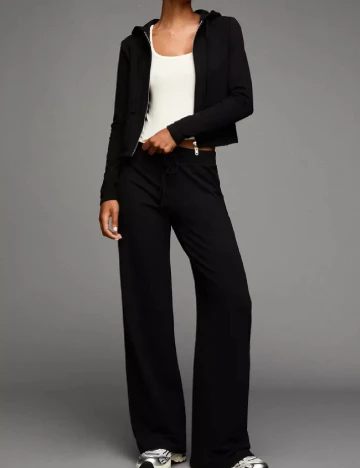 Pantaloni Bershka, negru