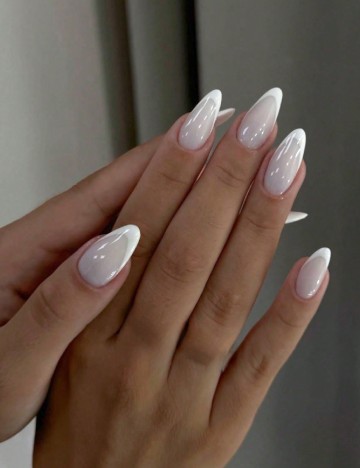 
						Set unghii false SHEIN, alb