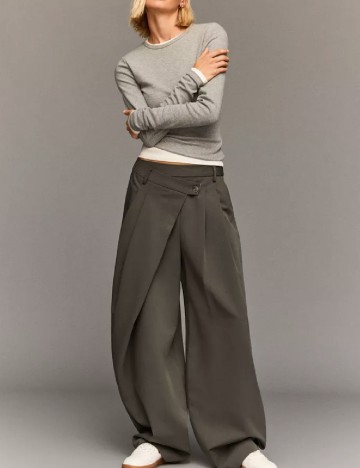 
						Pantaloni Bershka, maro