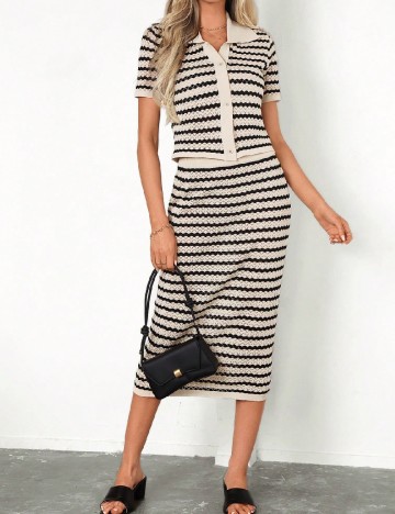 
						Compleu SHEIN, crem/negru