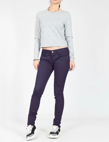 Blugi Bershka, bleumarin