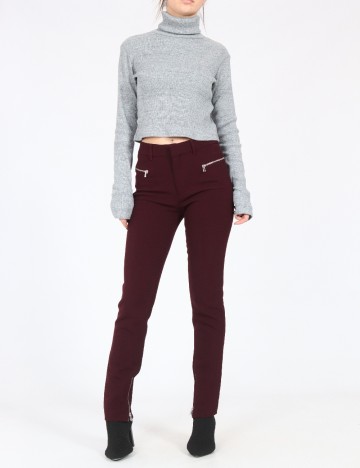 
						Pantaloni Zara, visiniu