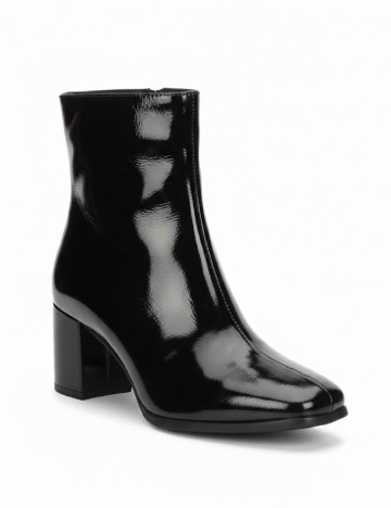 
						Botine C&A, negru