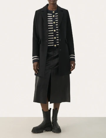 Palton Part Two, negru