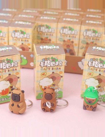 Set brelocuri Capybara, 24 bucati SHEIN, mix culori