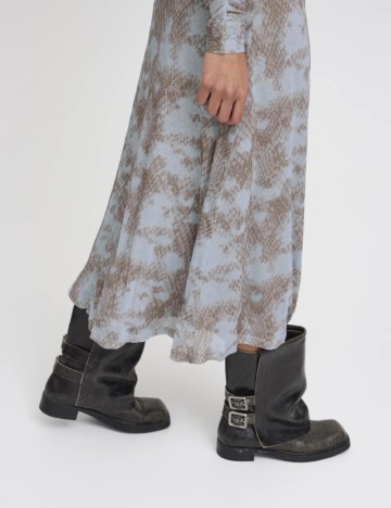 Fusta Ichi, albastru