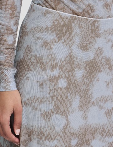 Fusta Ichi, albastru