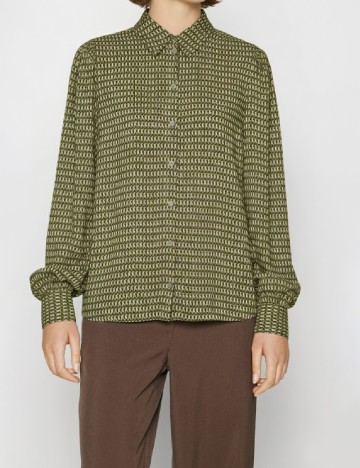 
						Camasa b.young, verde