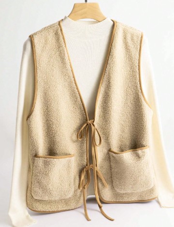 
						Vesta reversibila SHEIN, maro