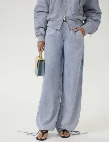 
						Pantaloni Gestuz, albastru