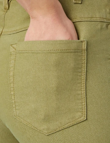 Pantaloni Kaffe, verde