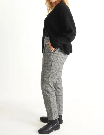 Pantaloni C&A Plus Size, gri