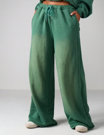 Pantaloni Missguided, verde