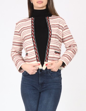 
						Blazer Bershka, crem