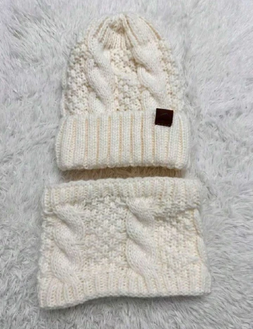 Set caciula si fular circular SHEIN, crem