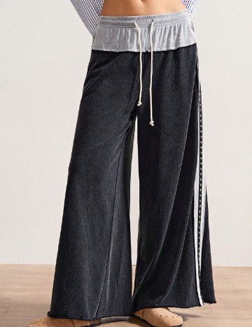 
						Pantaloni SHEIN, gri