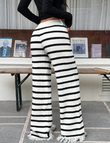 Pantaloni SHEIN, alb/negru