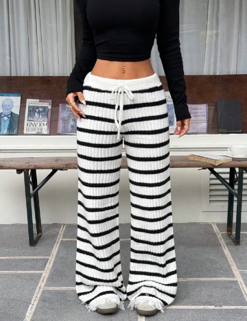 Pantaloni SHEIN, alb/negru