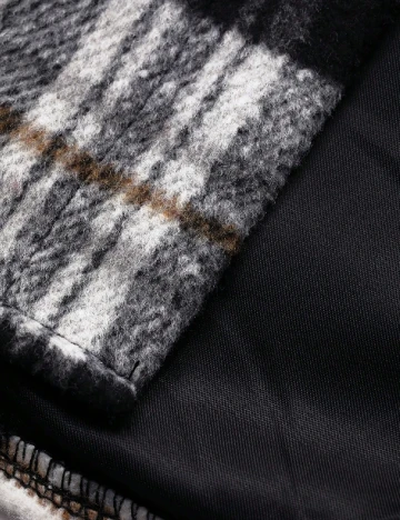 Jacheta Dazy, alb/negru