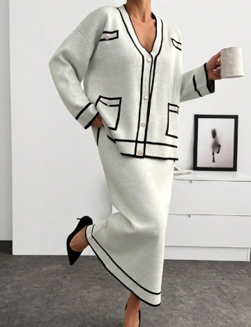 
						Compleu SHEIN, gri deschis