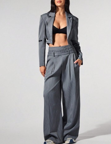 
						Pantaloni SHEIN, gri