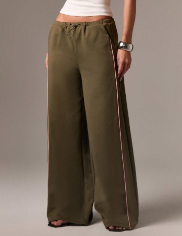 
						Pantaloni AiiRZ, verde