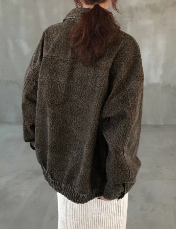 Jacheta Friful, maro