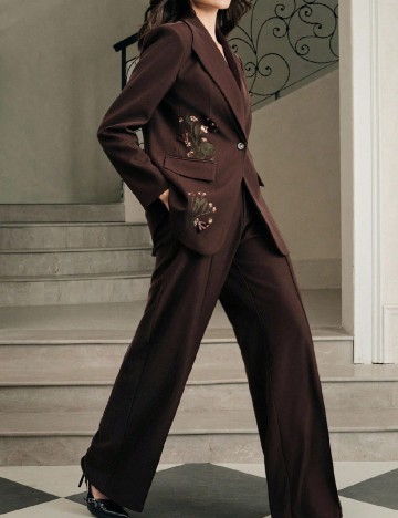 Compleu Anewsta, maro