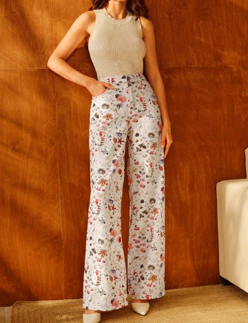 
						Blugi Anewsta, floral print
