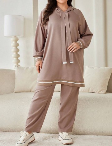 
						Compleu SHEIN CURVE, maro