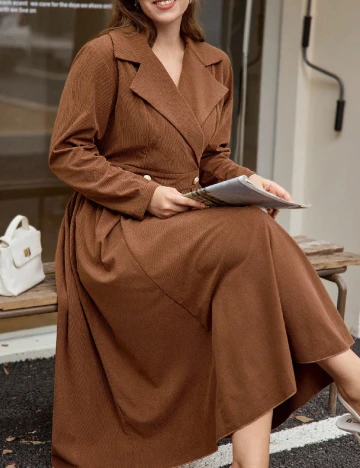 Rochie medie SHEIN CURVE, maro