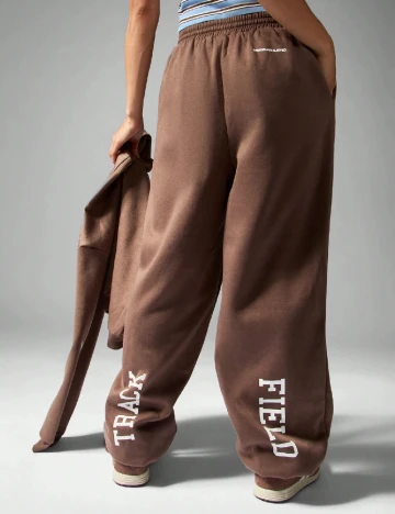 Pantaloni Missguided, maro