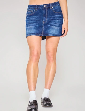 Fusta Musera, albastru