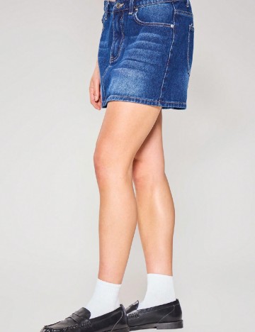 Fusta Musera, albastru