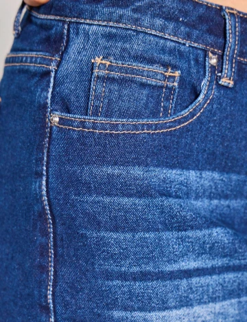 Fusta Musera, albastru