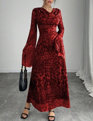 
						Rochie lunga SHEIN, rosu