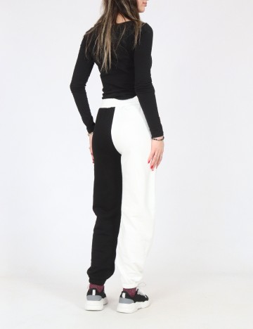 Pantaloni Bershka, negru/alb
