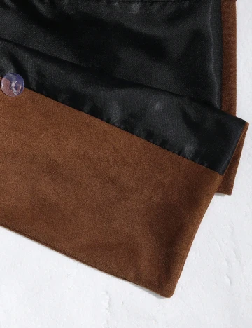 Compleu Aveloria, maro